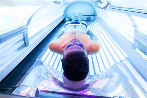 best way to lay in tanning bed